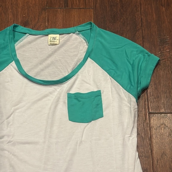 Medium Green and White Raglan Short Sleeve Tee - Picture 2 of 8